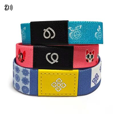 カスタム弾性腕帯 ブレスレット RFID 13.56MHz NFC アクセス制御用ポリエステル弾性のある耐久性ゴム素材