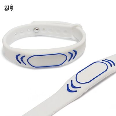 Wholesale Custom Color Logo NFC NTAG 213 NFC Wristband MINI Tag Ticket Soft RFID Silicone Bracelet for Spot Event ID
